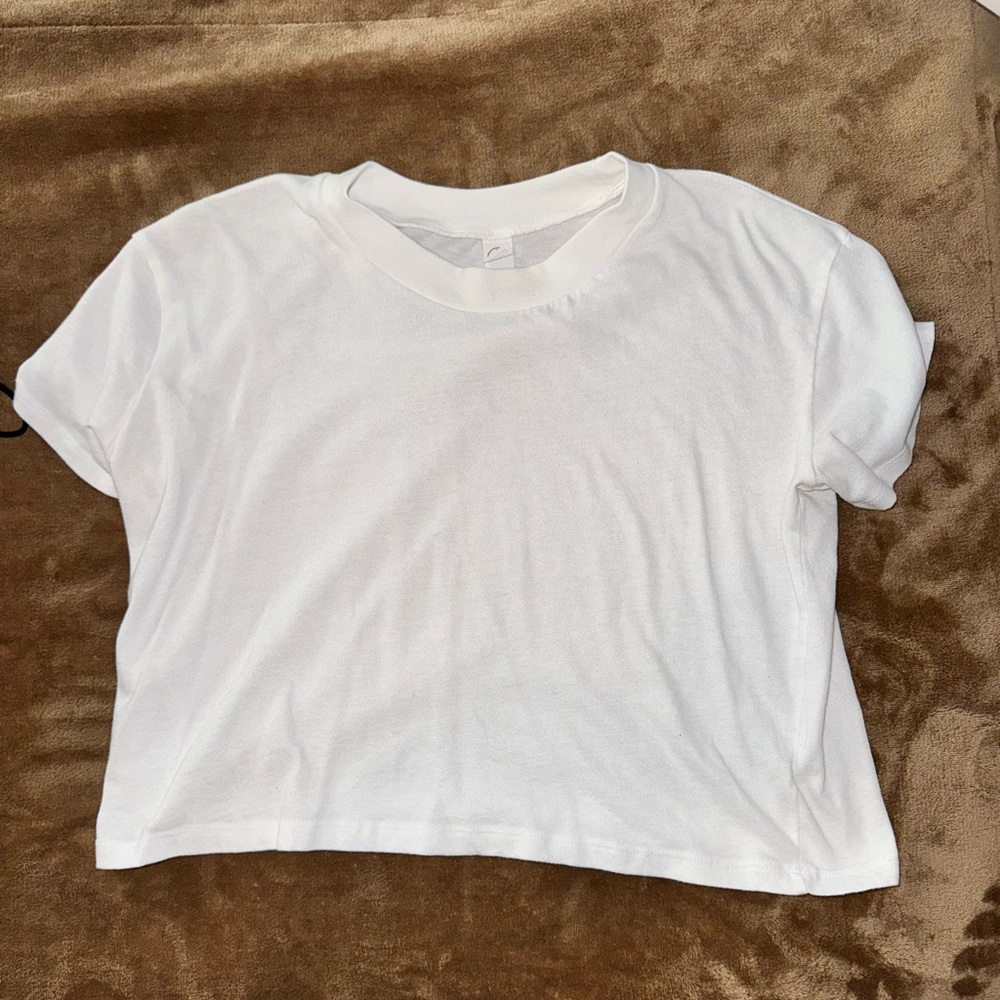 Breathable white crop shirt